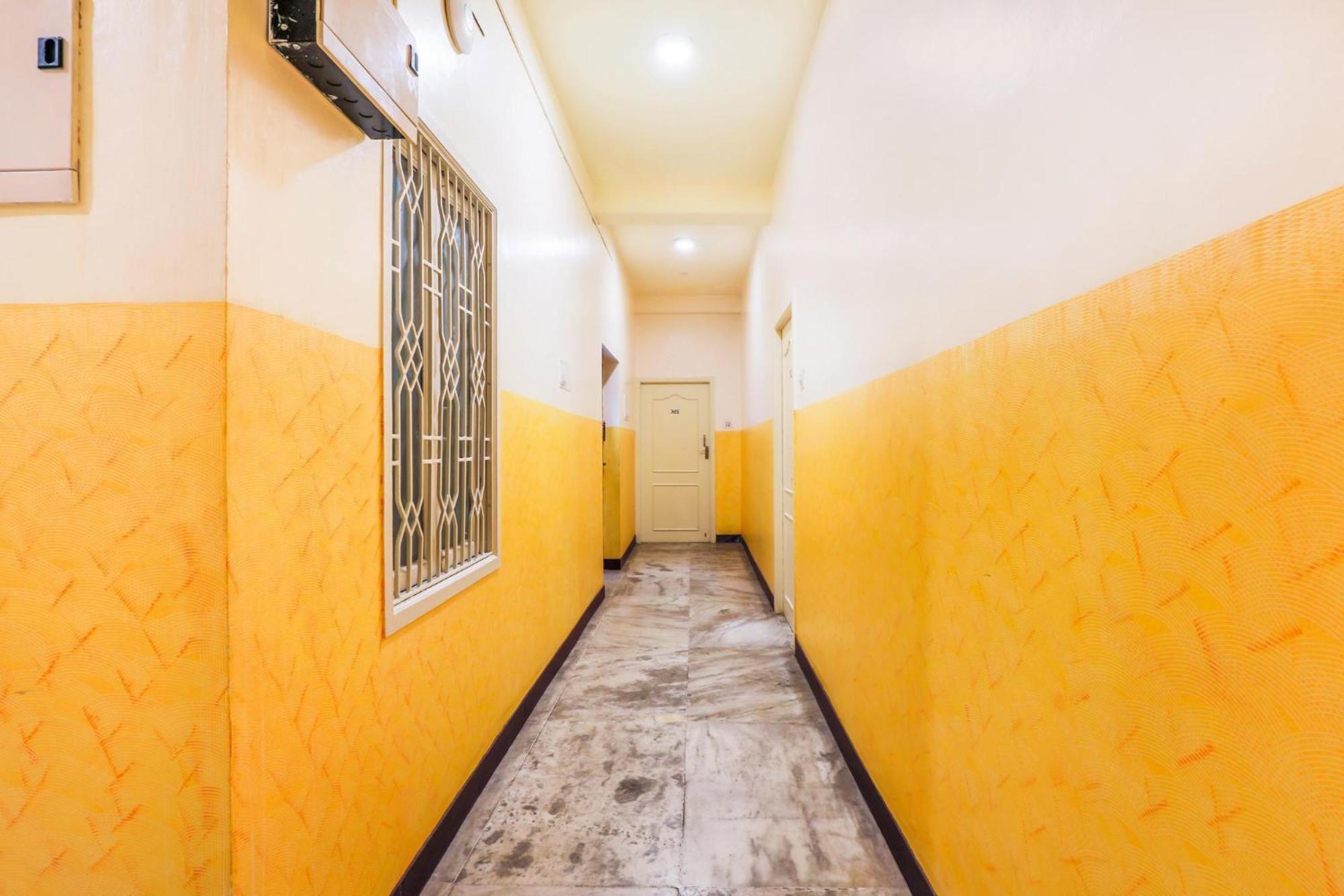 Fabexpress Santhi Inn - 500 Meters From Promenade Beach Pondicherry Exterior photo